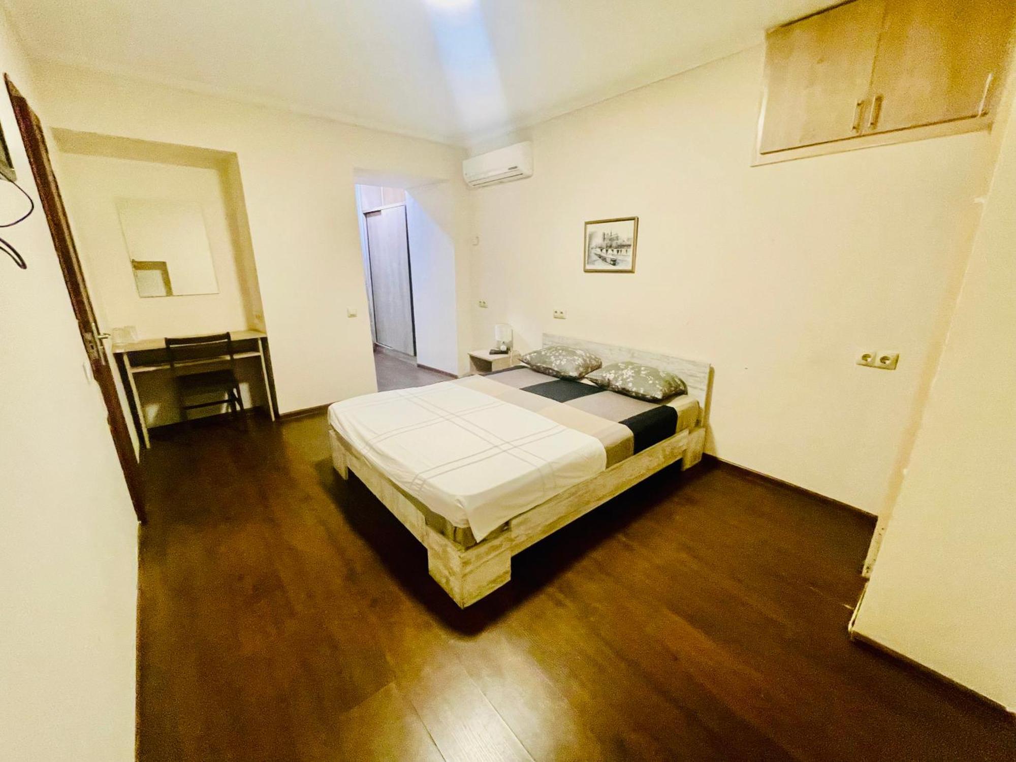 Hotel Klarastan Bon Voyage Tbilisi Bagian luar foto