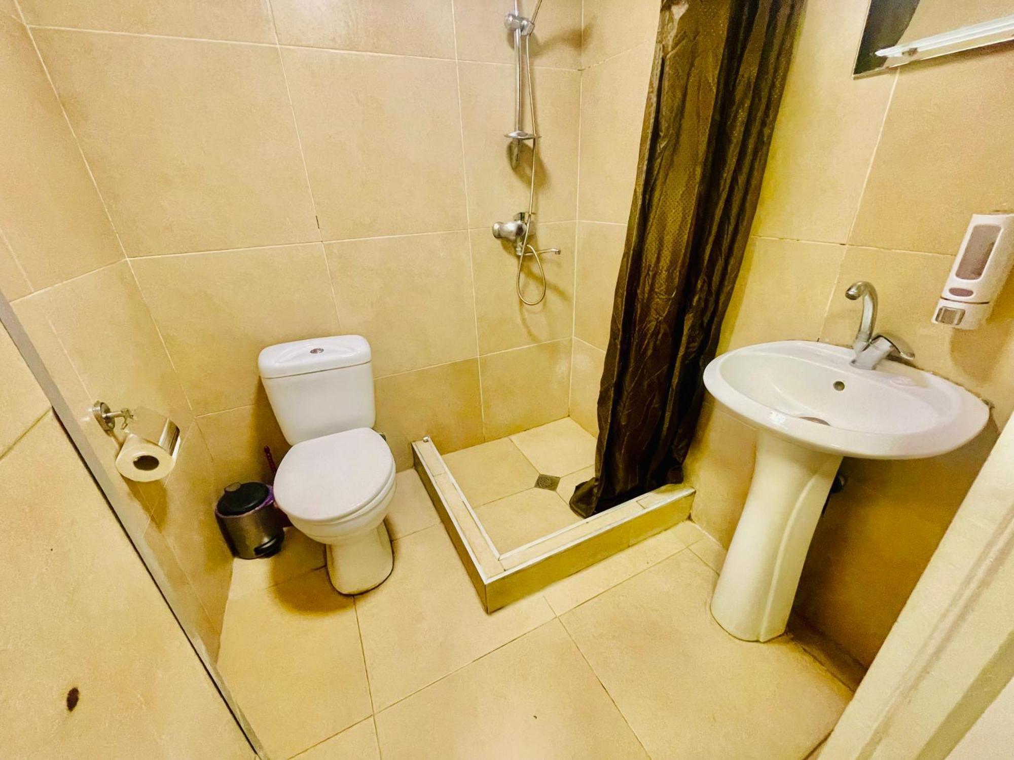 Hotel Klarastan Bon Voyage Tbilisi Bagian luar foto
