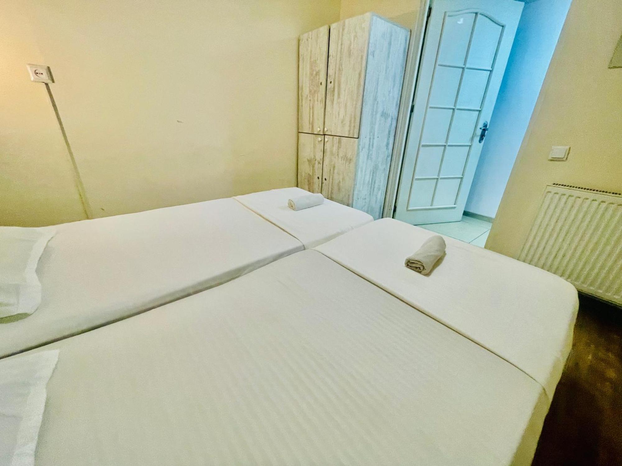 Hotel Klarastan Bon Voyage Tbilisi Bagian luar foto