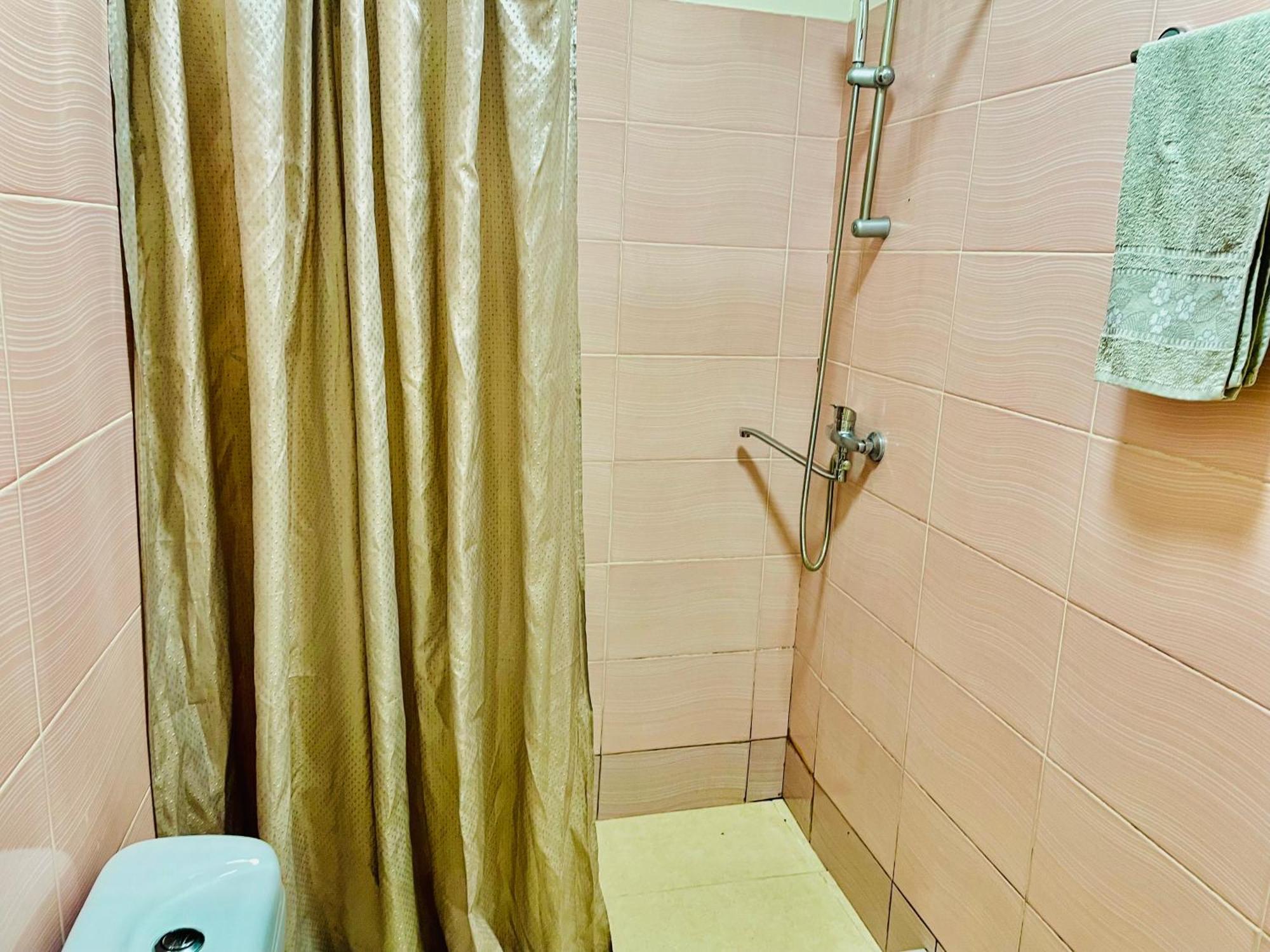Hotel Klarastan Bon Voyage Tbilisi Bagian luar foto