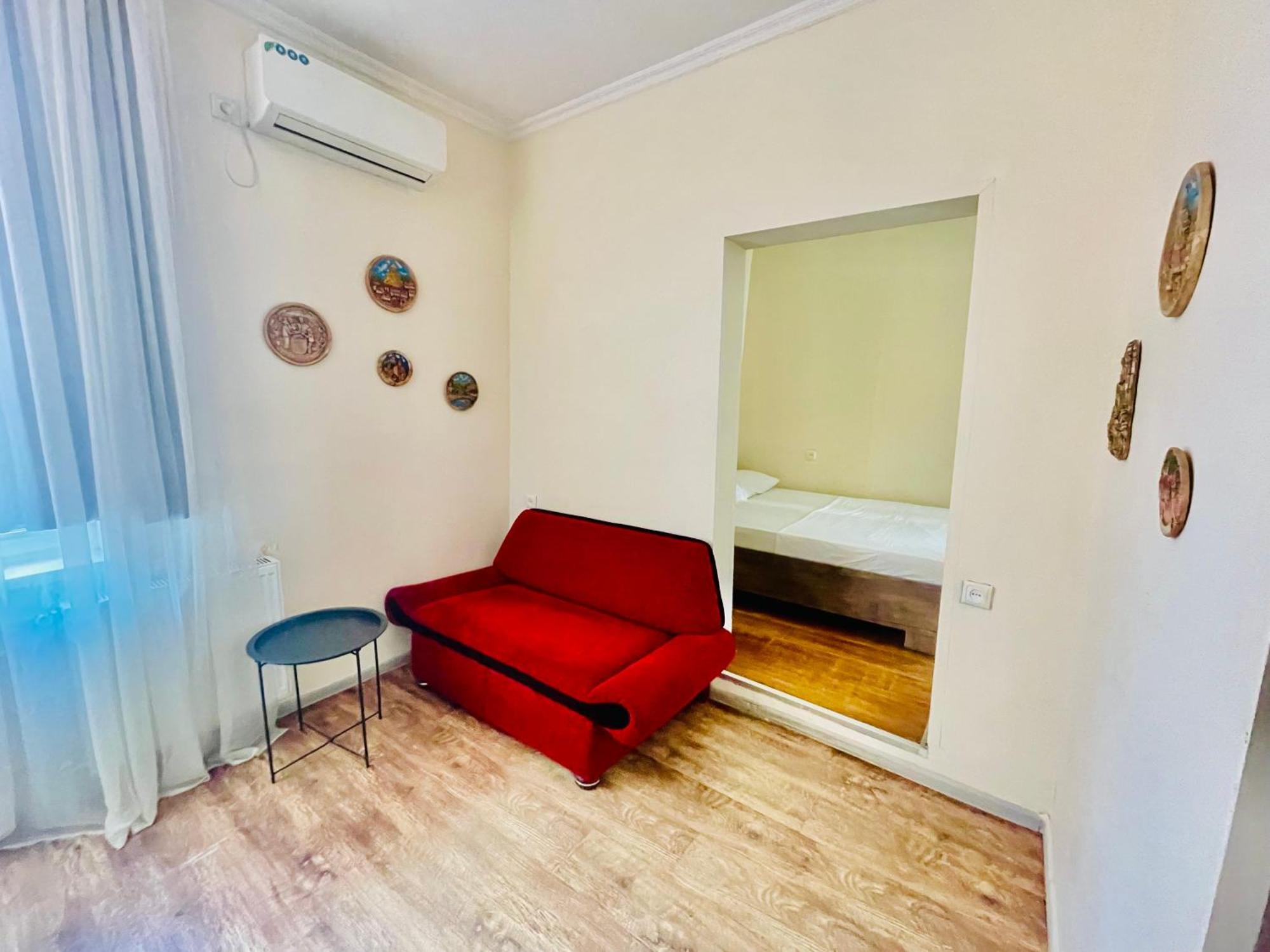 Hotel Klarastan Bon Voyage Tbilisi Bagian luar foto