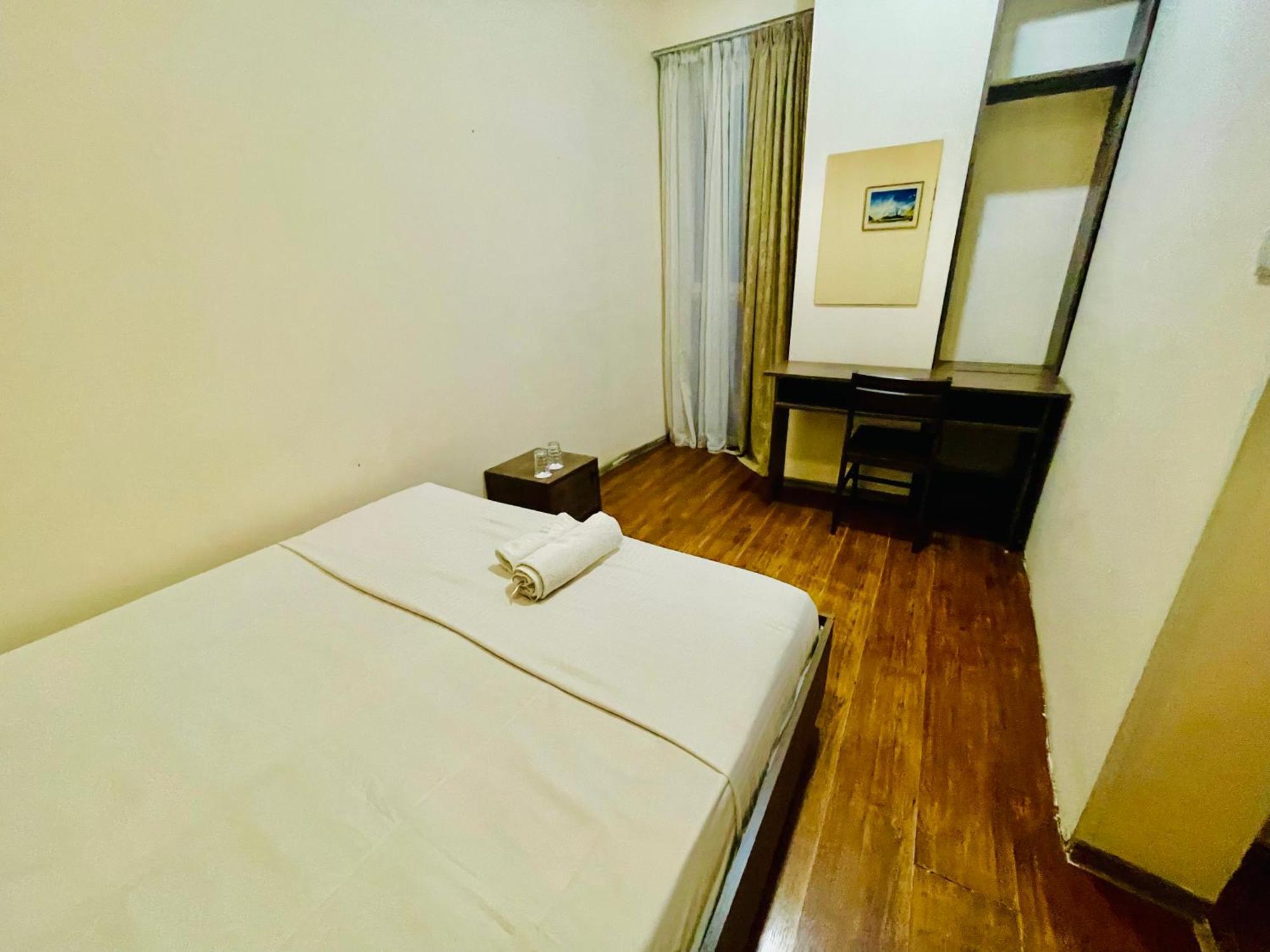 Hotel Klarastan Bon Voyage Tbilisi Bagian luar foto