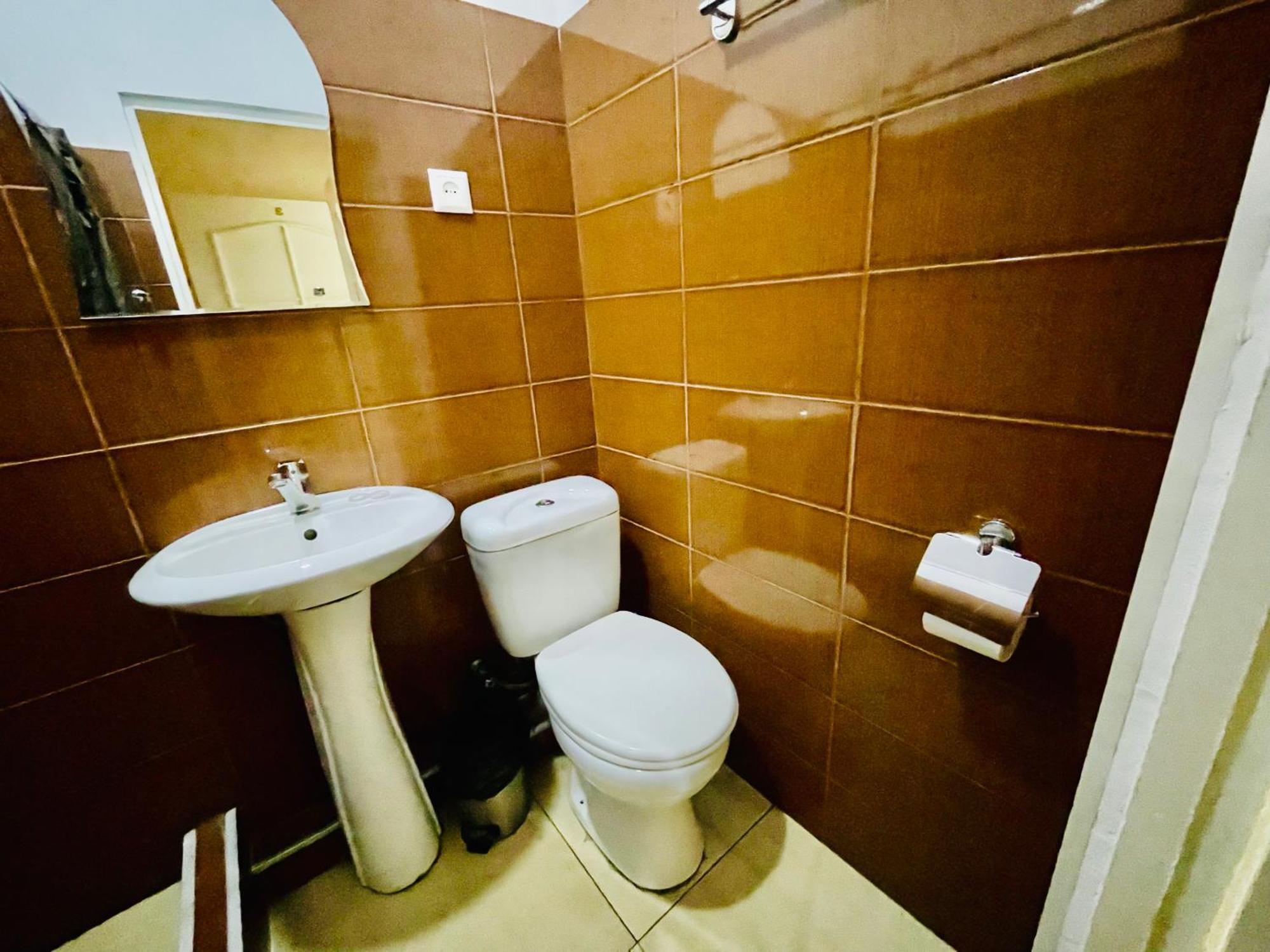 Hotel Klarastan Bon Voyage Tbilisi Bagian luar foto